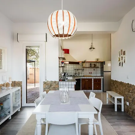 Argonauti Con Piscina By Wonderful Italy Willa